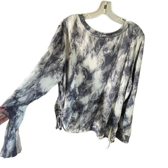 The sweatshirt project size 1X ruched drawstring sides. - Picture 2 of 9